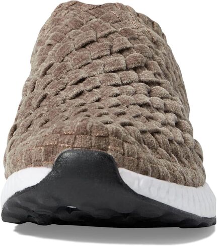 بيرني ميف. دولا in Kuwait