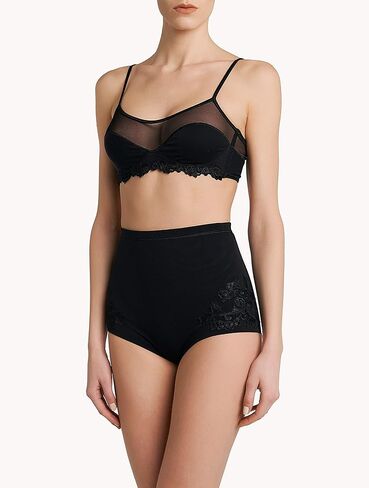 لا بيرلا ميزون كونتورينغ هاي موجز in Kuwait