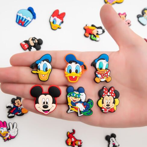 45 قطعة من سحر الأحذية الكرتونية، حزمة سحر الأحذية للفتيات المراهقات والأطفال والنساء، سحر حذاء لطيف للأطفال، دبابيس أحذية جميلة من PVC، إكسسوارات أحذية جميلة للحفلات، هدايا عيد الميلاد in Kuwait