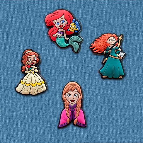 20 قطعة من تعليقات احذية الاميرة لكروكس كلوج مختلفة مطابقة الصنادل والاساور والاساور، تعليقات الاميرة الخيالية للاطفال والبنات والمراهقين والبالغين والنساء، هدايا الحفلات، معدن غير ثمين، بدون احجار in Kuwait