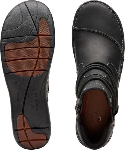 Clarks Women's Un Loop Up Ankle Boot in Kuwait