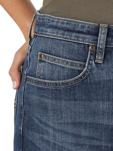 Lee Women's High Rise Straight Leg Crop Jean in Kuwait
