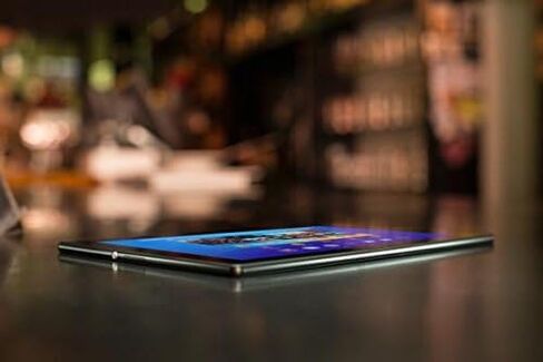 Sony Xperia Z4 Tablet 10.1" 32 GB - Wifi Only - Black (U.S. Warranty) with Bluetooth Keyboard in Kuwait