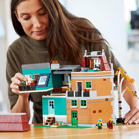 LEGO Creator Expert Bookshop 10270 Modular Building, Home Décor Display Set for Collectors, Advanced Collection, Gift Idea for 16 plus Year Olds in Saudi Arabia