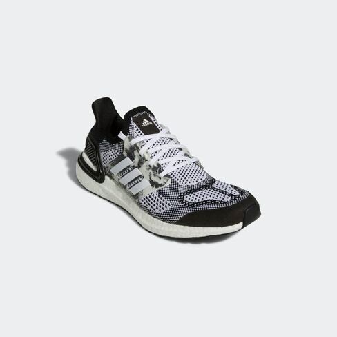 حذاء أديداس Ultraboost 19.5 DNA للرجال in Saudi Arabia