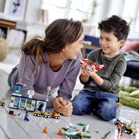 LEGO Juniors City Central Airport 10764 Building Kit (376 Pieces) (Discontinued by Manufacturer) in Saudi Arabia