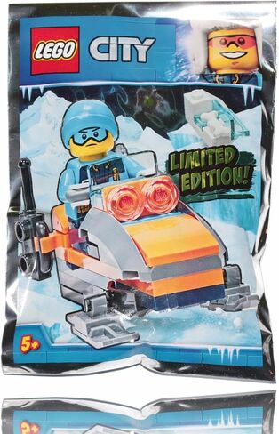 LEGO City Winter Holiday Minibuild - Arctic Explorer Minifigure with Snowmobile (40 Pieces) in Saudi Arabia