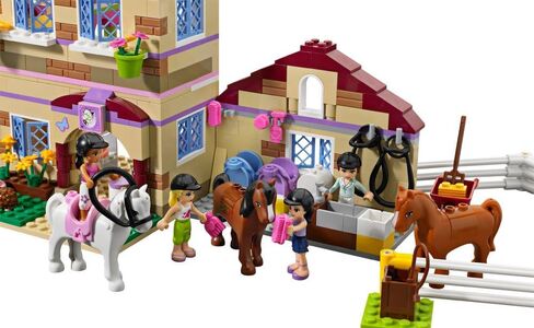LEGO Friends 3185: Summer Riding Camp in Saudi Arabia