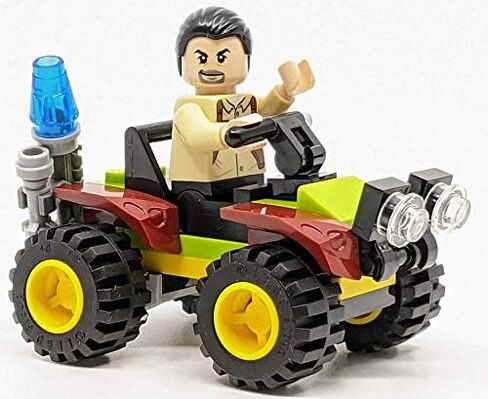 LEGO Jurassic Park: Baby Dino Transport with Vic Hoskins Patrol in Saudi Arabia