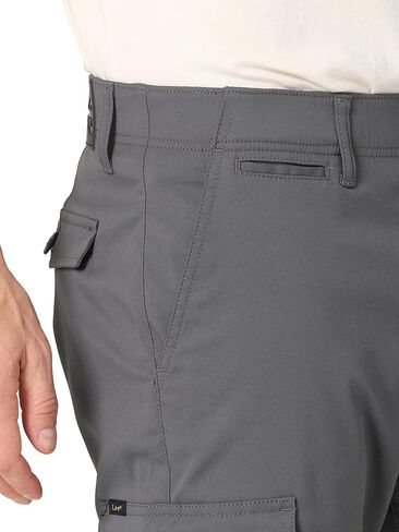 بنطال Lee Men's Extreme Motion Artificial Cargo ذو المقاس المستقيم in Kuwait
