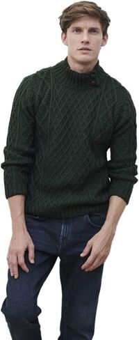 سترة Aran Woolen Mills للرجال من نسيج أيرلندي مع ياقة بأزرار in Kuwait