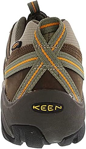 KEEN Men's Voyageur Mid Hiking Boot in Saudi Arabia