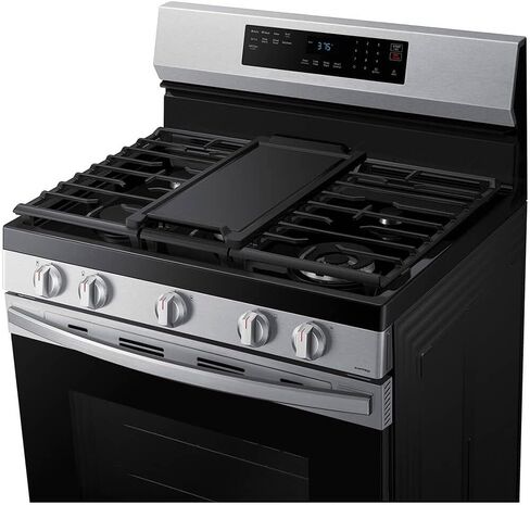 Samsung 6 Cu. Ft. Fingerprint Resistant Stainless Steel Smart Freestanding Gas Range With No-Preheat Air Fry & Convection - NX60A6511SS/AA in Saudi Arabia