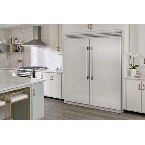 frigidaireusa PROFESSIONAL Stainless Steel Refrigerator Freezer Combo & Trim FPRU19F8WF FPFU19F8WF TRMKTEZ2LV79 in Kuwait