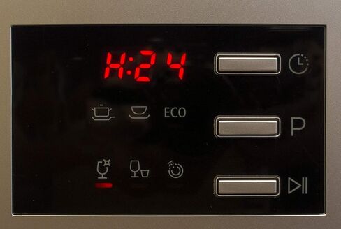 SPT SD-2225DSA Energy Star Countertop Dishwasher with Delay Start & LED – Silver in Saudi Arabia