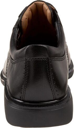 Clarks Men's Un.kenneth Lace-Up in Kuwait