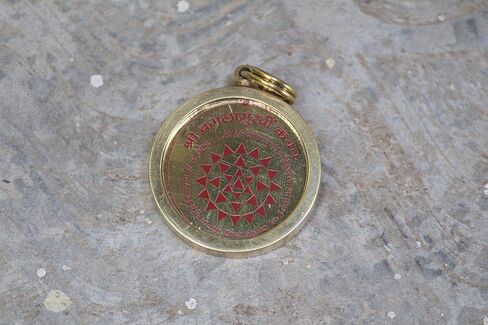 Jet Unique design Yantra Pendant Remove Negativity positive energy unisex Pendants Good look Pendant in Saudi Arabia
