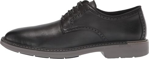 حذاء أكسفورد للرجال من Cole Haan بمقدمة سادة in Kuwait