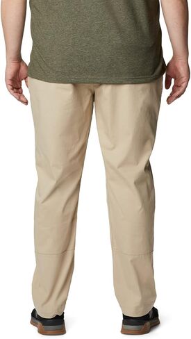 Columbia Men's Pacific Ridge Chino in Saudi Arabia