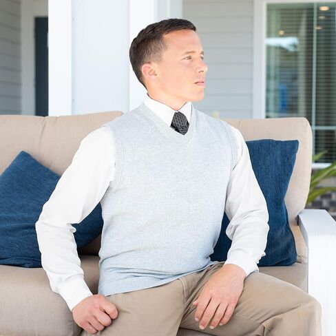 سترة من مزيج القطن CC بقصة ضيقة ورقبة على شكل حرف V للرجال | سترات خفيفة الوزن قابلة للتنفس برقبة على شكل حرف V للرجال in Kuwait