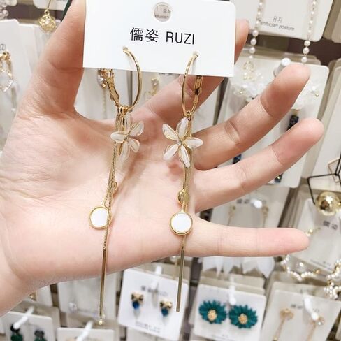YUNXI Acrylic Petal Zircon Tassels Flower Earring Transparent Acrylic Petal Crystal Stamen Long Tassels Sunflower Drop Earring in Saudi Arabia