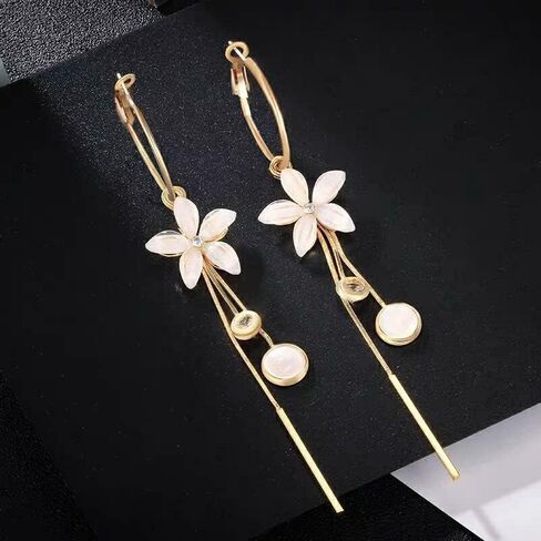 YUNXI Acrylic Petal Zircon Tassels Flower Earring Transparent Acrylic Petal Crystal Stamen Long Tassels Sunflower Drop Earring in Saudi Arabia