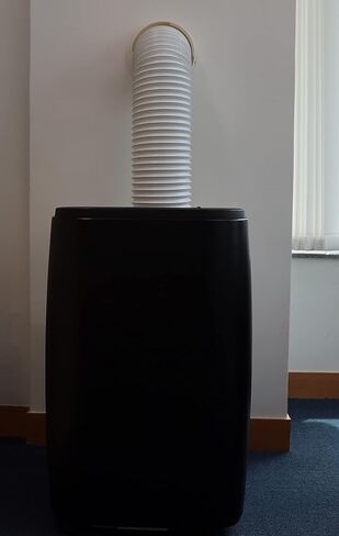 موصل تثبيت على الحائط لخرطوم العادم مزدوج الحجم لفتحة التيار المتردد المحمولة، متوافق مع خرطوم 5 و5.5 بوصة، أبيض in Kuwait