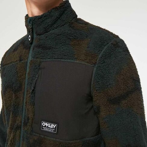 Oakley Mountain Fire Sherpa in Saudi Arabia