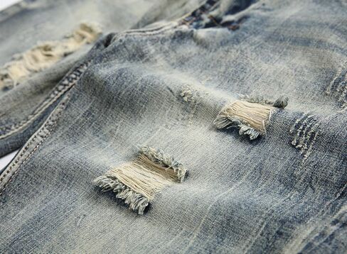 chouyatou Men's Classic Fit Stylish Distressed Straight Leg Ripped Denim Shorts in Saudi Arabia