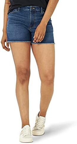 شورت جينز قصير للنساء من Wrangler مقاس 4 بوصات Fray Jean in Saudi Arabia