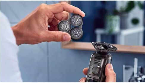 ماكينة الحلاقة الكهربائية Philips Norelco SP9860/86 Series 9000 مع أداة التشذيب الدقيقة SmartClick | الحقيبة المميزة | شاحن تشي in Kuwait