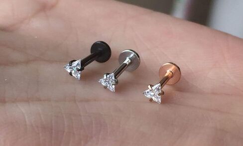 16g Triangle CZ Labret Cartilage Tragus Monroe Lip Nose Helix Studs Earrings Stainless Steel Cubic Zirconia Gem Piercings Jewelry 3mm in Saudi Arabia