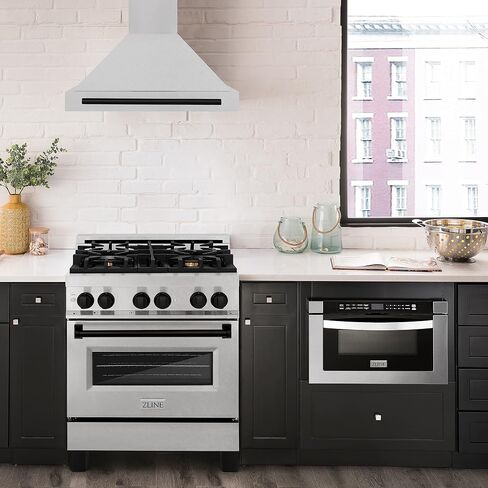 ZLINE 30" Autograph Edition DuraSnow® Stainless Steel Range Hood with DuraSnow® Stainless Steel Shell and Matte Black Handle in Saudi Arabia