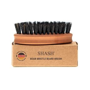 صُنعت في ألمانيا - فرشاة لحية الخنزير الناعمة بنسبة 100% من SHASH، تعمل على ترطيب وتنعيم الشعر بشكل طبيعي - قابلة للحمل، وتخفف الحكة والتهيج، وتدعم النمو الصحي، من مصادر صديقة للبيئة. in Kuwait