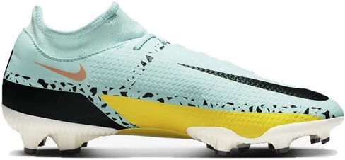 Nike Men's Sneaker in Saudi Arabia
