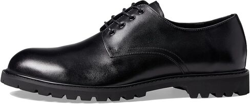 ستيف مادن تيتوس in Kuwait