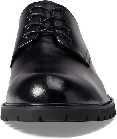 ستيف مادن تيتوس in Kuwait