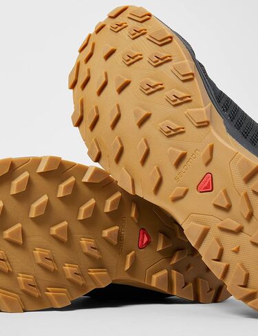 SALOMON Outbound Prism Gore-TEX Hiking Boots for Men Track and Field Shoe in Saudi Arabia