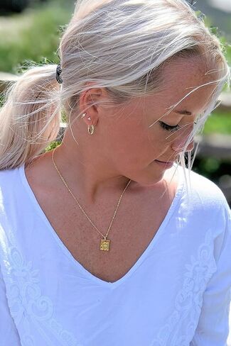 مجموعة من 3 أقراط مفردة من الفضة الإسترليني 925 من الفضة الإسترليني عيار 18 قيراط مطلية بالذهب | ترصيع المسمار الخلفي | حلق الغضروف الصغير | حلق الثقب الثاني in Kuwait