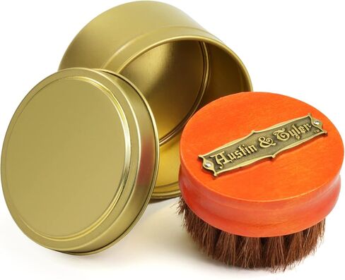 فرشاة زيت اللحية للرجال - شعر حصان طبيعي 100% - صندوق هدايا - علبة سفر من الألومنيوم الذهبي - مقبض مريح من خشب القيقب الصلب الريفي - شعار معدني برونزي عتيق - أمشاط في زيت اللحية والبلسم وشمع الشارب in Kuwait