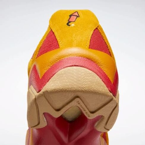 Reebok Men's Hurrikaze X Looney Tunes Ii Low Basketball Shoes in Saudi Arabia