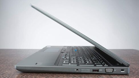 Dell Latitude 5580 - 15.6" - Core i7 7820HQ - 8 GB RAM - 256 GB SSD in Saudi Arabia