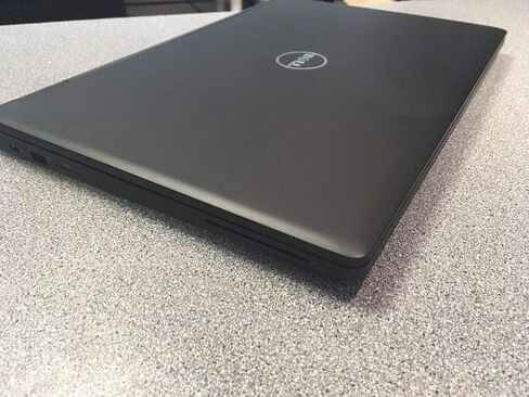 Dell Latitude 5580 - 15.6" - Core i7 7820HQ - 8 GB RAM - 256 GB SSD in Saudi Arabia