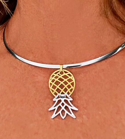 Upside Down Pineapple, Swinger Necklace, Swinger Jewelry, Swinger Symbol, Pendant Necklace, Upside-down pineapple jewelry in Saudi Arabia