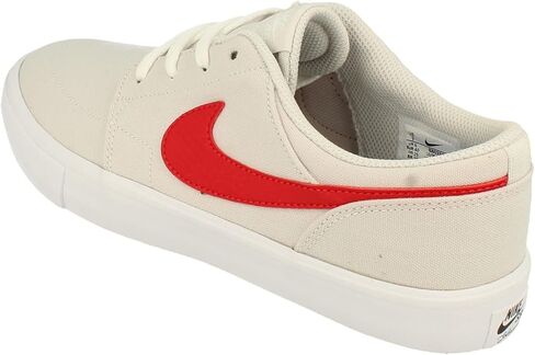 Nike Unisex-Adult Skateboarding in Saudi Arabia