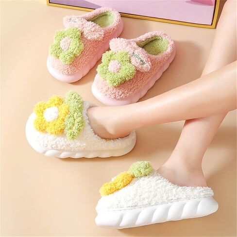 WYIKE Women's Slippers Adult Warm Plush Slippers Flowers Slippers Indoor Non-slip Home Thick Bottom Slippers Winter Warm Men's Cotton Slippers in Saudi Arabia