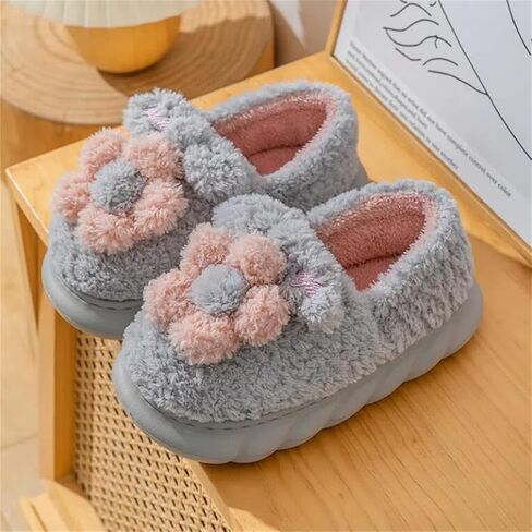 WYIKE Women's Slippers Adult Warm Plush Slippers Flowers Slippers Indoor Non-slip Home Thick Bottom Slippers Winter Warm Men's Cotton Slippers in Saudi Arabia