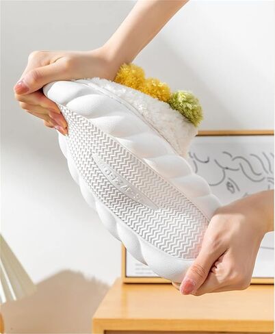 WYIKE Women's Slippers Adult Warm Plush Slippers Flowers Slippers Indoor Non-slip Home Thick Bottom Slippers Winter Warm Men's Cotton Slippers in Saudi Arabia
