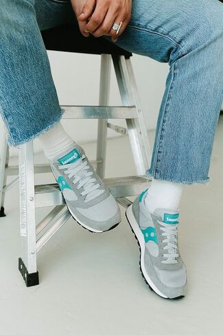 Saucony mens Multi-pack Mesh Ventilating Comfort Fit Performance Crew Socks in Saudi Arabia