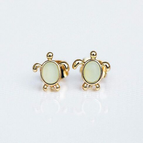 Pura Vida Gold or Silver Sea Turtle Stud Earrings - Sterling Silver, 1 Pair in Kuwait